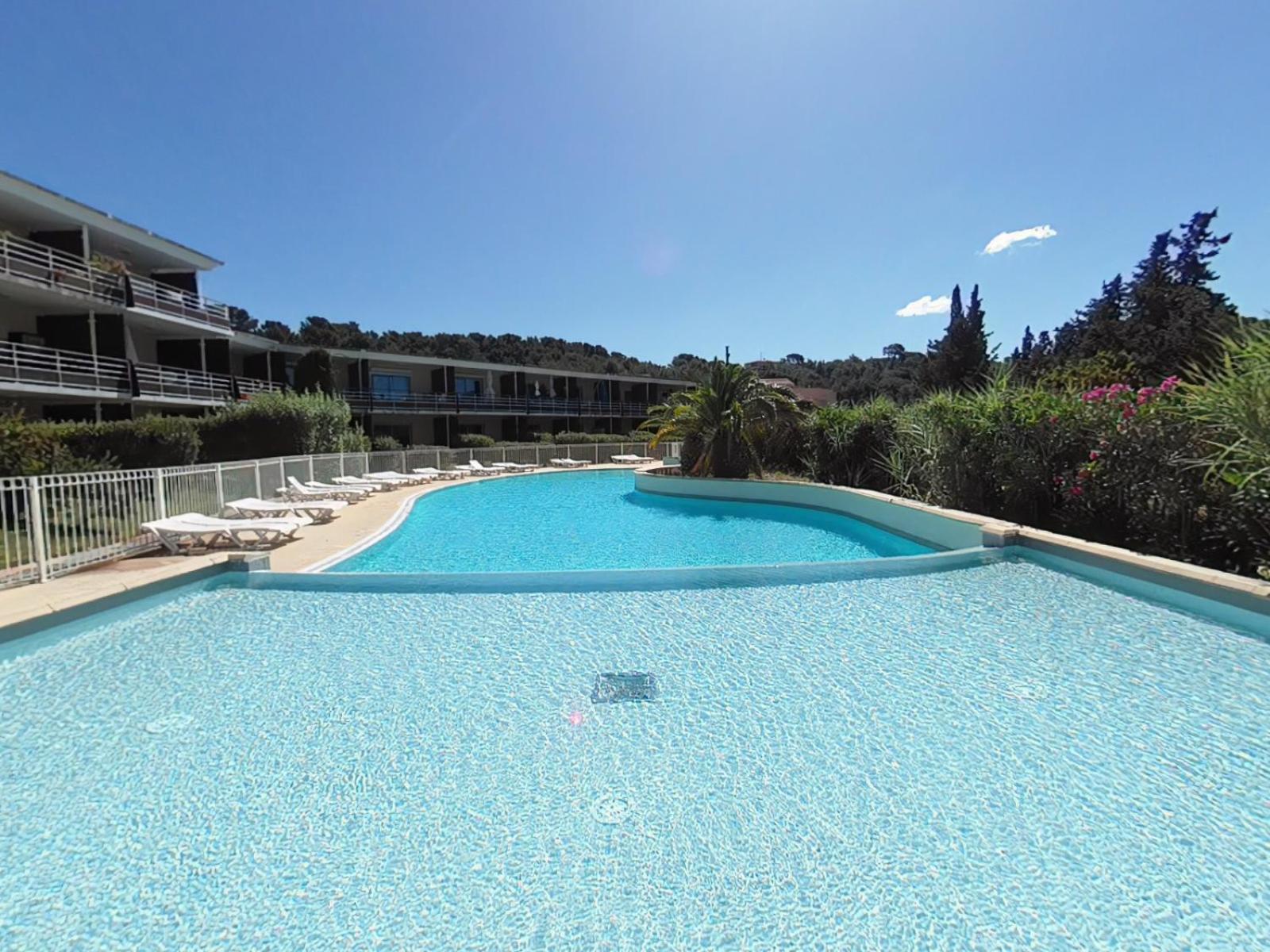 Les Terrasses Du Liouquet Apartment
